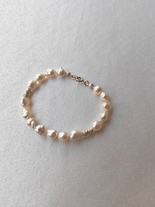 Selene — El Yapımı Ay Enerjili Doğal Taş Bilezik | moirai jewellery
