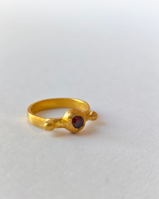 Hestia — El Yapımı Doğal Taş Gümüş Yüzük | moirai jewellery

