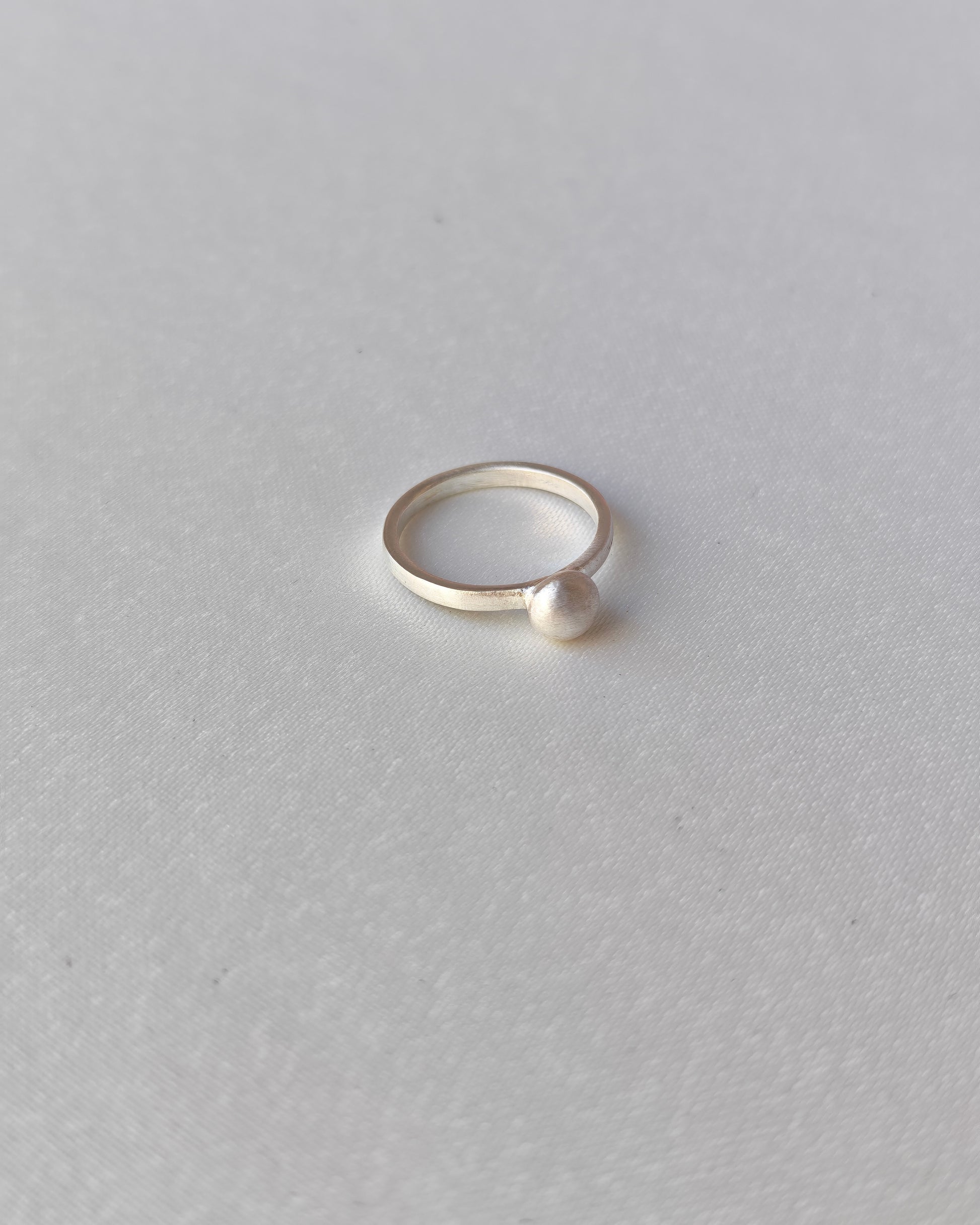 Luna Argent — El Yapımı Ay Motifli Gümüş Yüzük | moirai jewellery